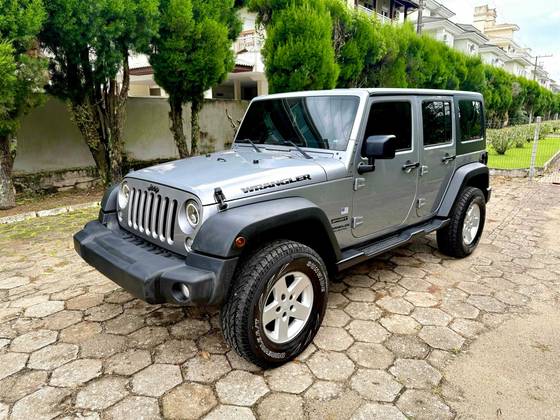 JEEP WRANGLER 3.6 UNLIMITED SPORT 4X4 V6 GASOLINA 4P AUTOMÁTICO